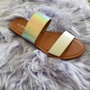 Sandal